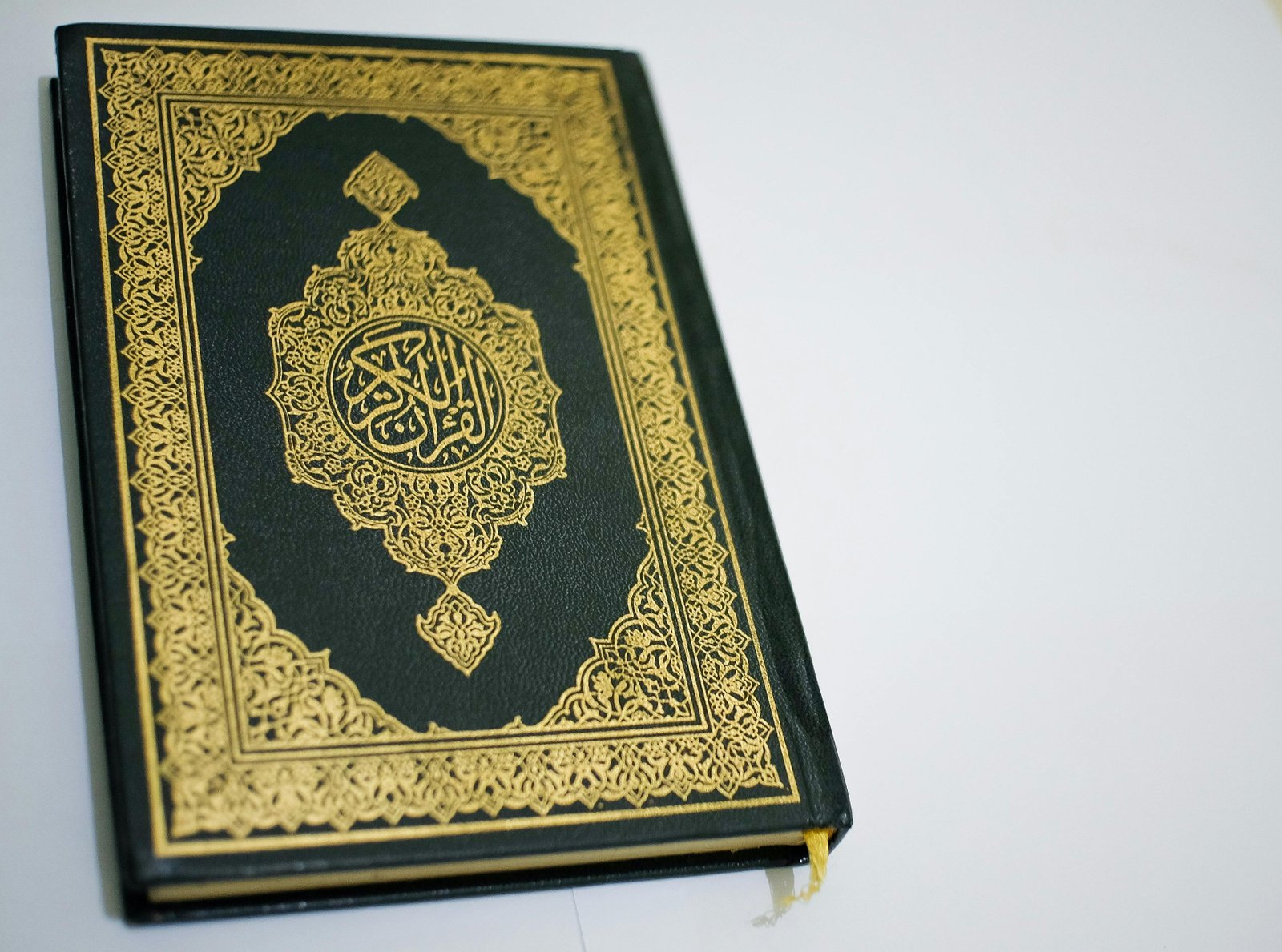 Noorani Qaida vs Direct Quran Reading – What Should You Start With?